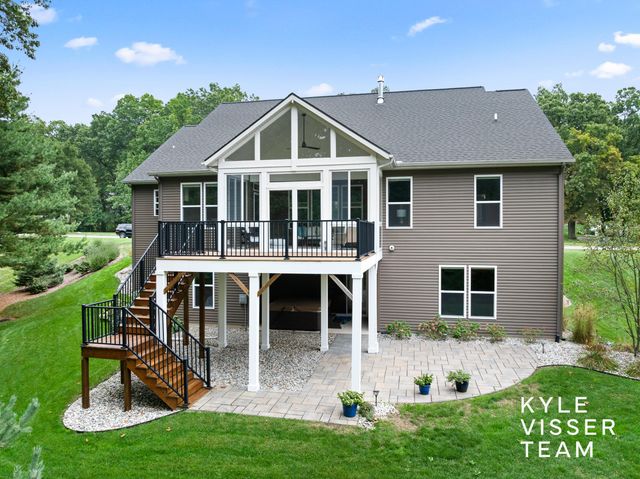 6283 Boulder Ridge Drive Ne, Plainfield Twp, MI 49306