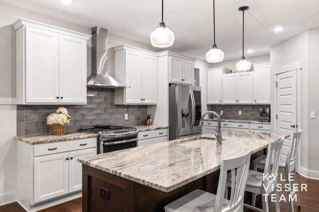 6283 Boulder Ridge Drive Ne, Plainfield Twp, MI 49306