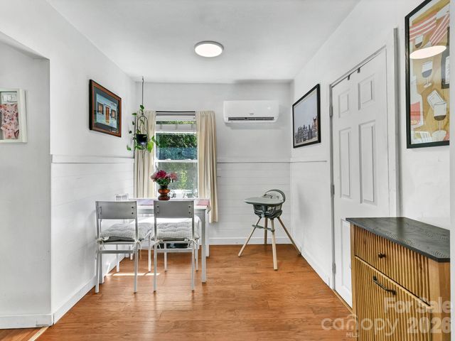 24 Chatham Road, Asheville, NC 28804