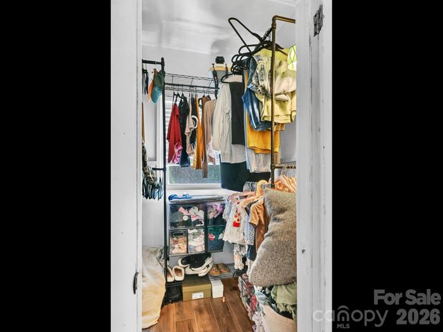 24 Chatham Road, Asheville, NC 28804