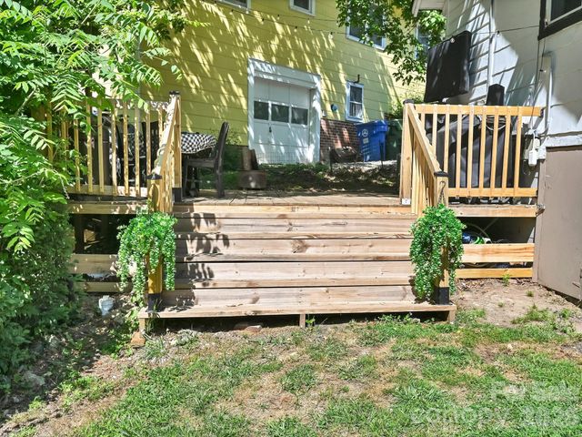 24 Chatham Road, Asheville, NC 28804