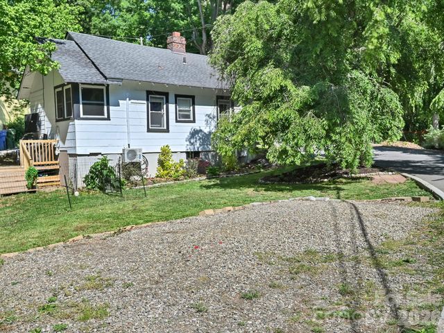 24 Chatham Road, Asheville, NC 28804