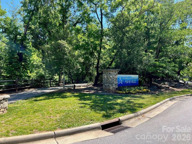 24 Chatham Road, Asheville, NC 28804