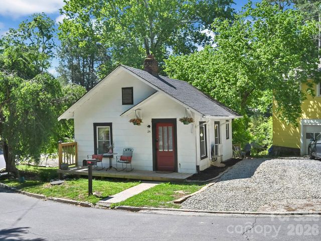 24 Chatham Road, Asheville, NC 28804