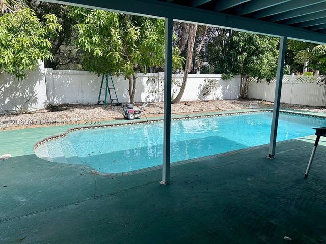 6777 NW 4th St 0, Margate, FL 33063