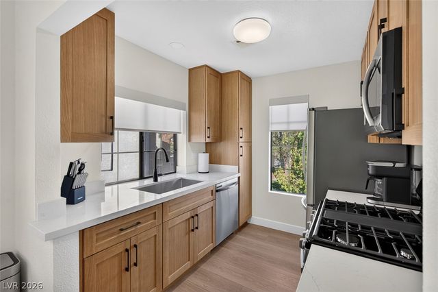 4854 Nara Vista Way 201, Las Vegas, NV 89103