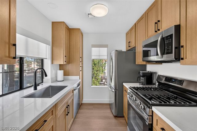 4854 Nara Vista Way 201, Las Vegas, NV 89103