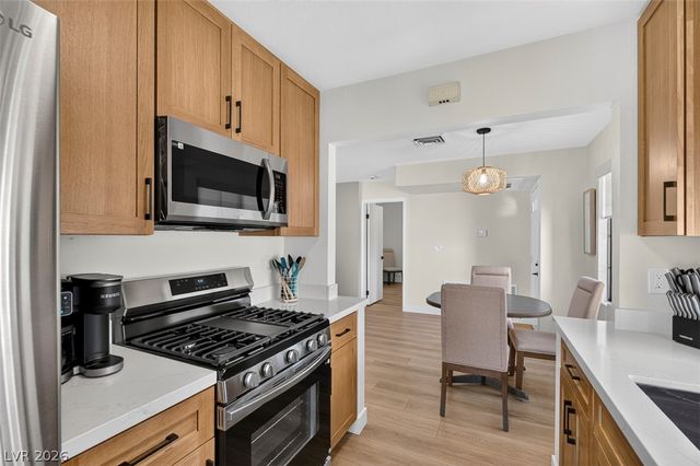 4854 Nara Vista Way 201, Las Vegas, NV 89103