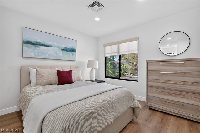4854 Nara Vista Way 201, Las Vegas, NV 89103