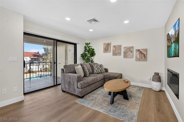 4854 Nara Vista Way 201, Las Vegas, NV 89103