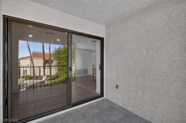 4854 Nara Vista Way 201, Las Vegas, NV 89103