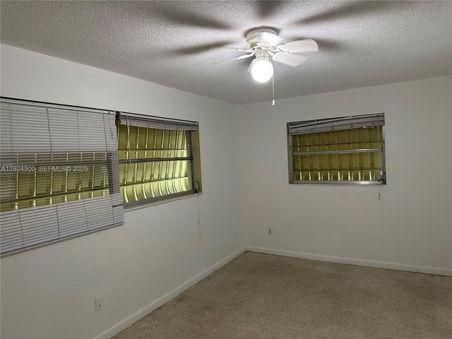 1418 E KIMDALE ST, Lehigh Acres, FL 33936