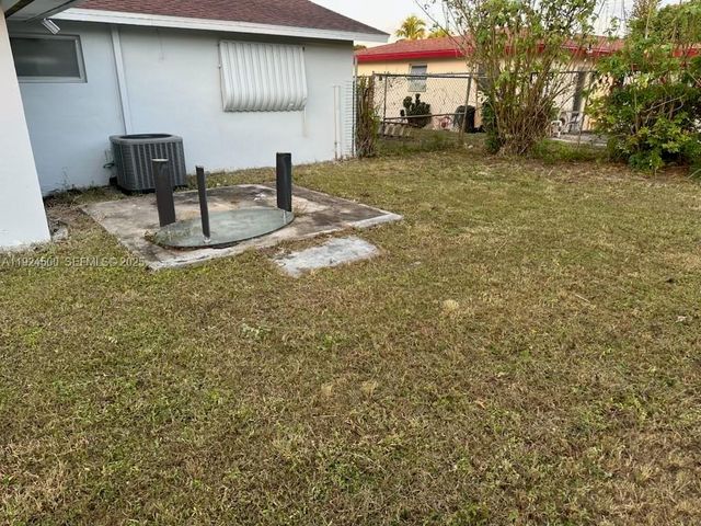 1418 E KIMDALE ST, Lehigh Acres, FL 33936