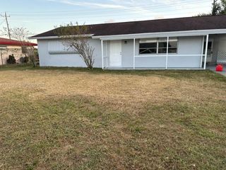1418 E KIMDALE ST, Lehigh Acres, FL 33936