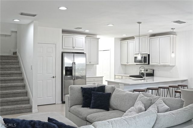 12109 Palm Cove ST, Fort Myers, FL 33913