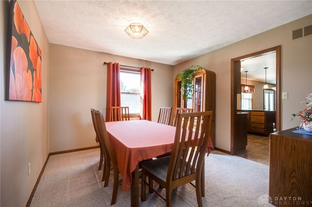 131 Queen Ann Court, Springboro, OH 45066