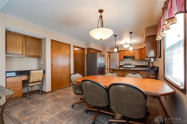 131 Queen Ann Court, Springboro, OH 45066