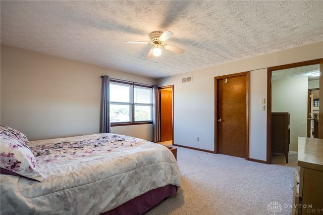 131 Queen Ann Court, Springboro, OH 45066