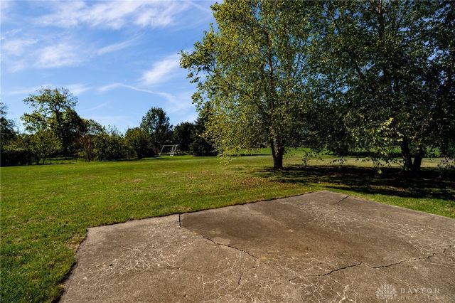 131 Queen Ann Court, Springboro, OH 45066