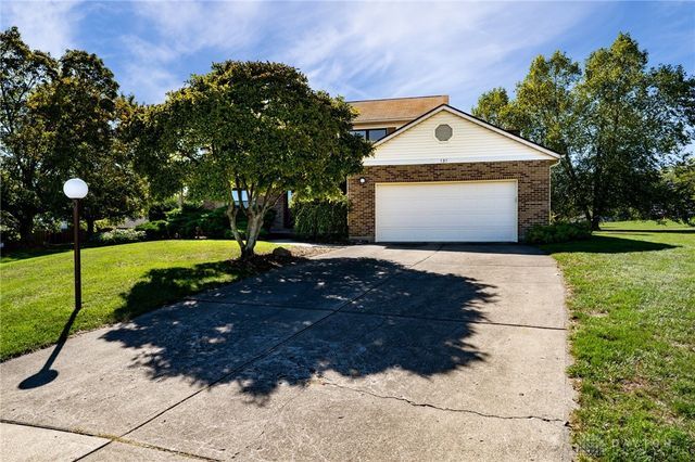 131 Queen Ann Court, Springboro, OH 45066