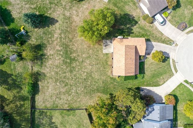 131 Queen Ann Court, Springboro, OH 45066