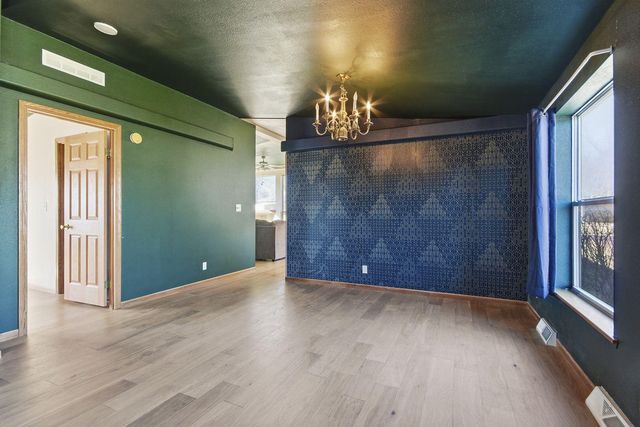 5281 N BURNING BUSH RD, Columbia, MO 65202