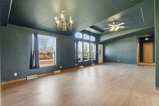 5281 N BURNING BUSH RD, Columbia, MO 65202