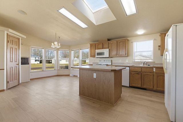 5281 N BURNING BUSH RD, Columbia, MO 65202