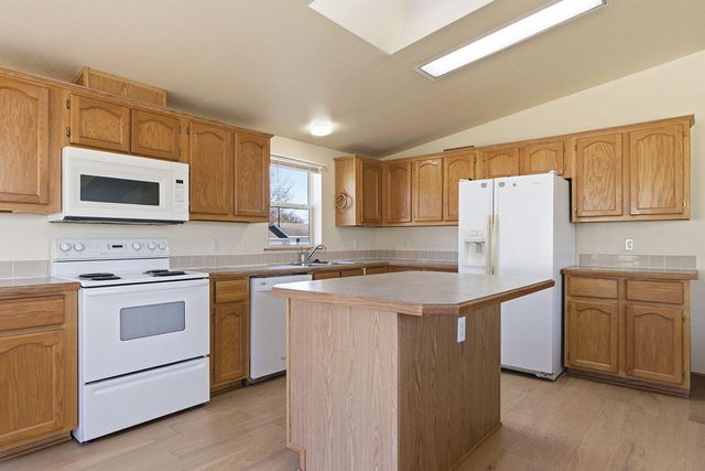 5281 N BURNING BUSH RD, Columbia, MO 65202