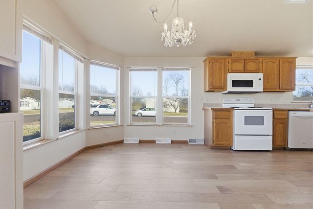 5281 N BURNING BUSH RD, Columbia, MO 65202