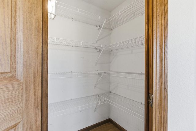 5281 N BURNING BUSH RD, Columbia, MO 65202