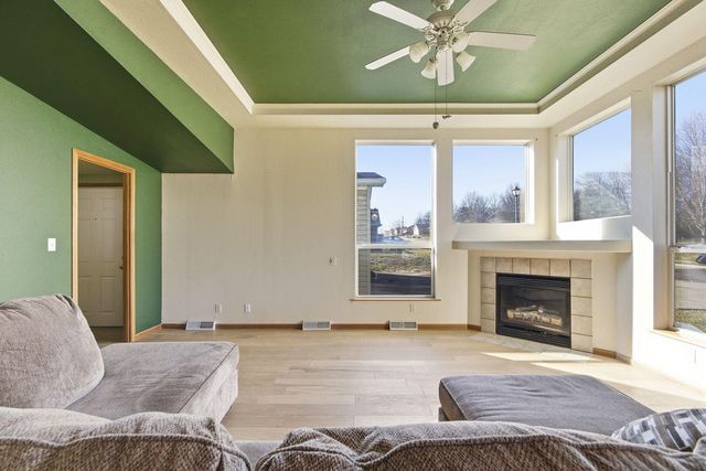 5281 N BURNING BUSH RD, Columbia, MO 65202