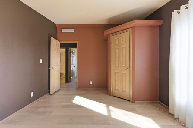 5281 N BURNING BUSH RD, Columbia, MO 65202