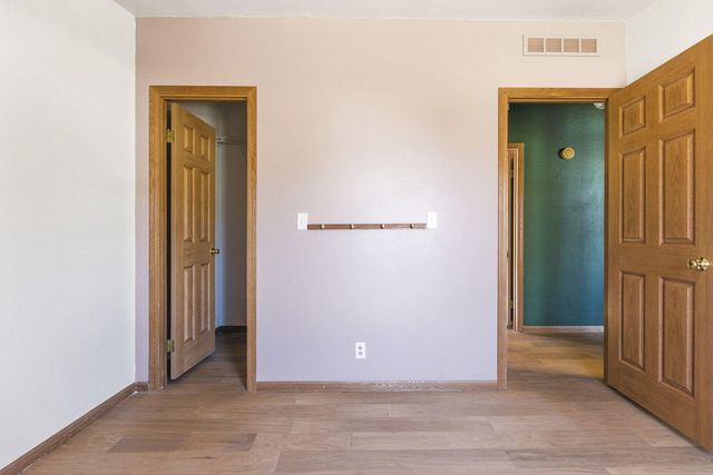 5281 N BURNING BUSH RD, Columbia, MO 65202