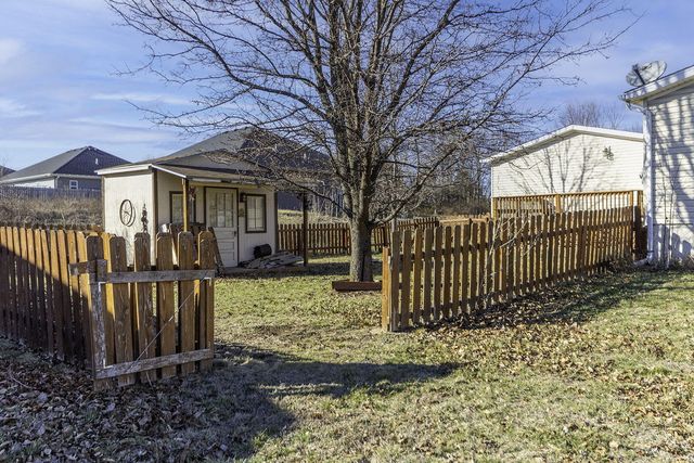 5281 N BURNING BUSH RD, Columbia, MO 65202