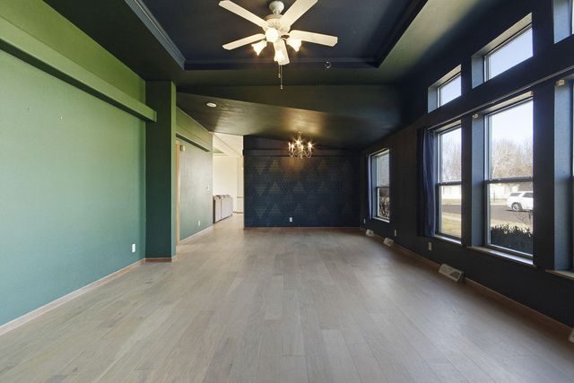 5281 N BURNING BUSH RD, Columbia, MO 65202