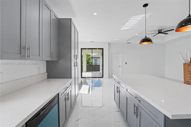 1909 NW 24th Place, Cape Coral, FL 33993