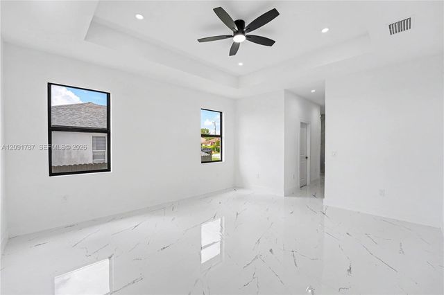1909 NW 24th Place, Cape Coral, FL 33993