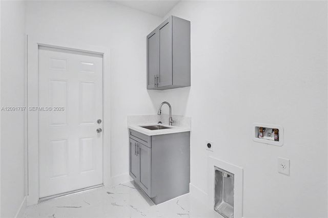 1909 NW 24th Place, Cape Coral, FL 33993