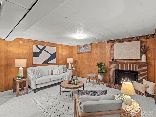 7821 Meridian Avenue N, Seattle, WA 98103