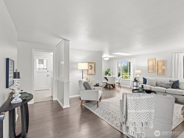 7821 Meridian Avenue N, Seattle, WA 98103