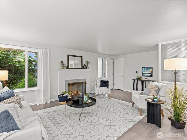 7821 Meridian Avenue N, Seattle, WA 98103