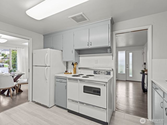 7821 Meridian Avenue N, Seattle, WA 98103