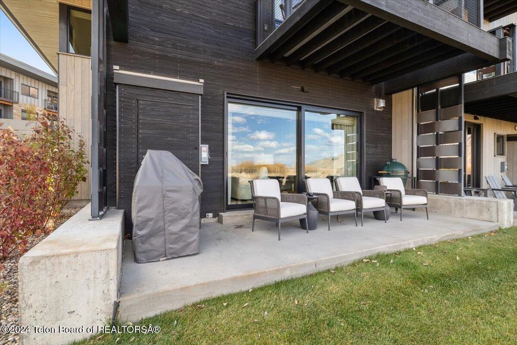 400 HIDDEN HOLLOW Drive, Jackson, WY 83001 photo 19