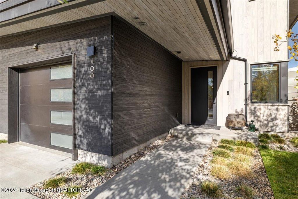 400 HIDDEN HOLLOW Drive, Jackson, WY 83001 photo 22