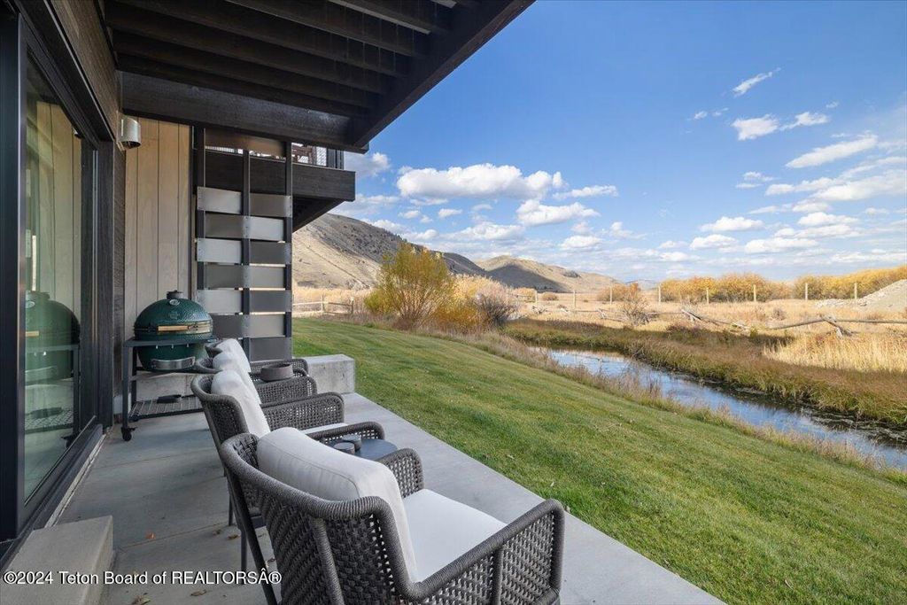 400 HIDDEN HOLLOW Drive, Jackson, WY 83001 photo 6