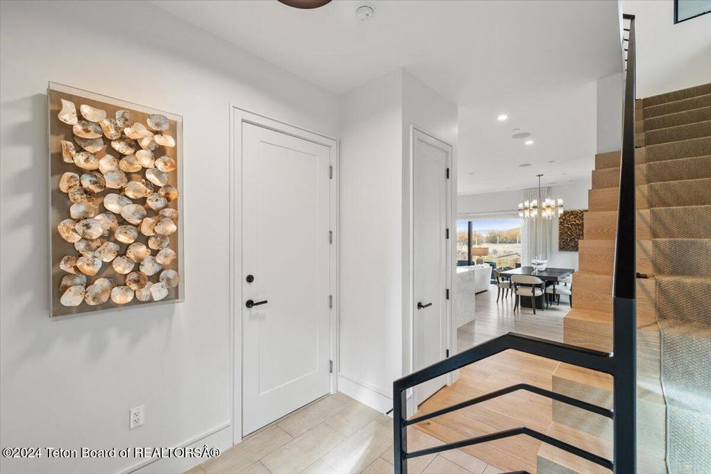 400 HIDDEN HOLLOW Drive, Jackson, WY 83001 photo 7