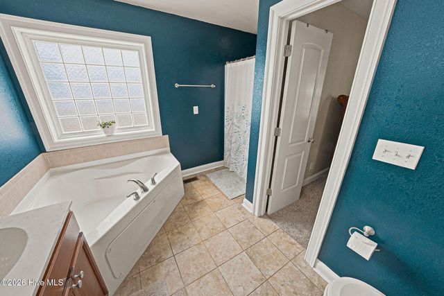 636 Millbrooke Circle, Elizabeth City, NC 27909
