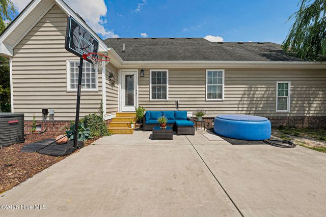 636 Millbrooke Circle, Elizabeth City, NC 27909