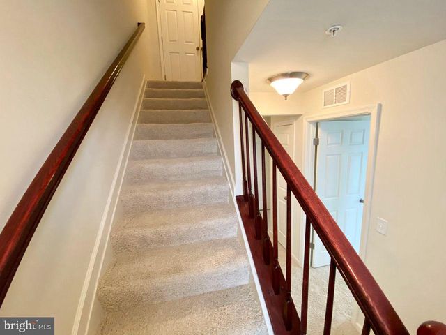 24622 SEACLIFF TER, Aldie, VA 20105